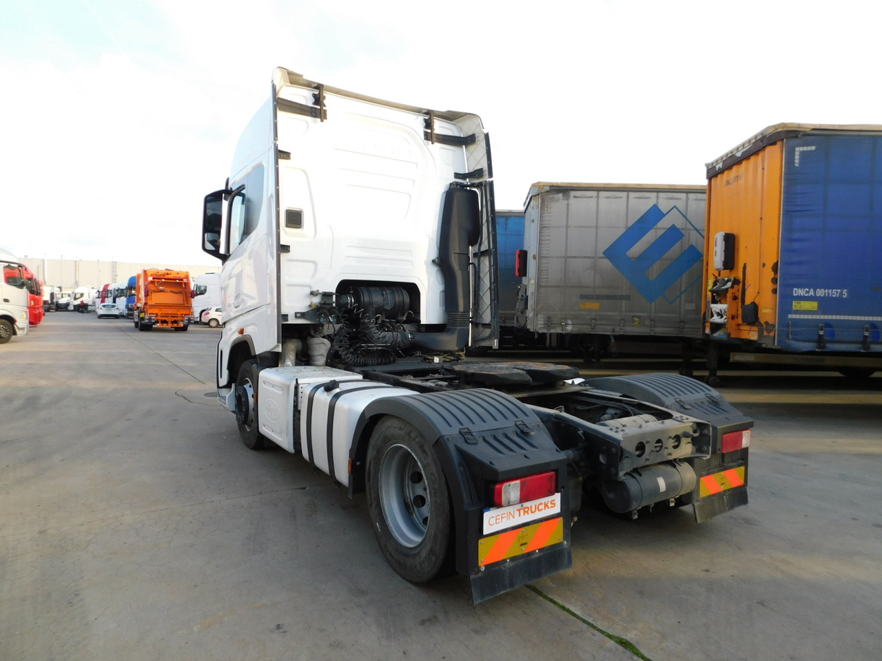 Ford F max 4x2 scab e6 12tx2620 - وحدة جر: صورة 4 Ford F max 4x2 scab e6 12tx2620 - وحدة جر: صورة 4