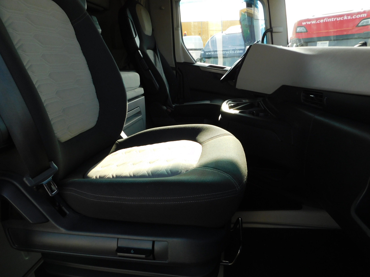 Ford F max 4x2 scab e6 12tx2620 - وحدة جر: صورة 5 Ford F max 4x2 scab e6 12tx2620 - وحدة جر: صورة 5