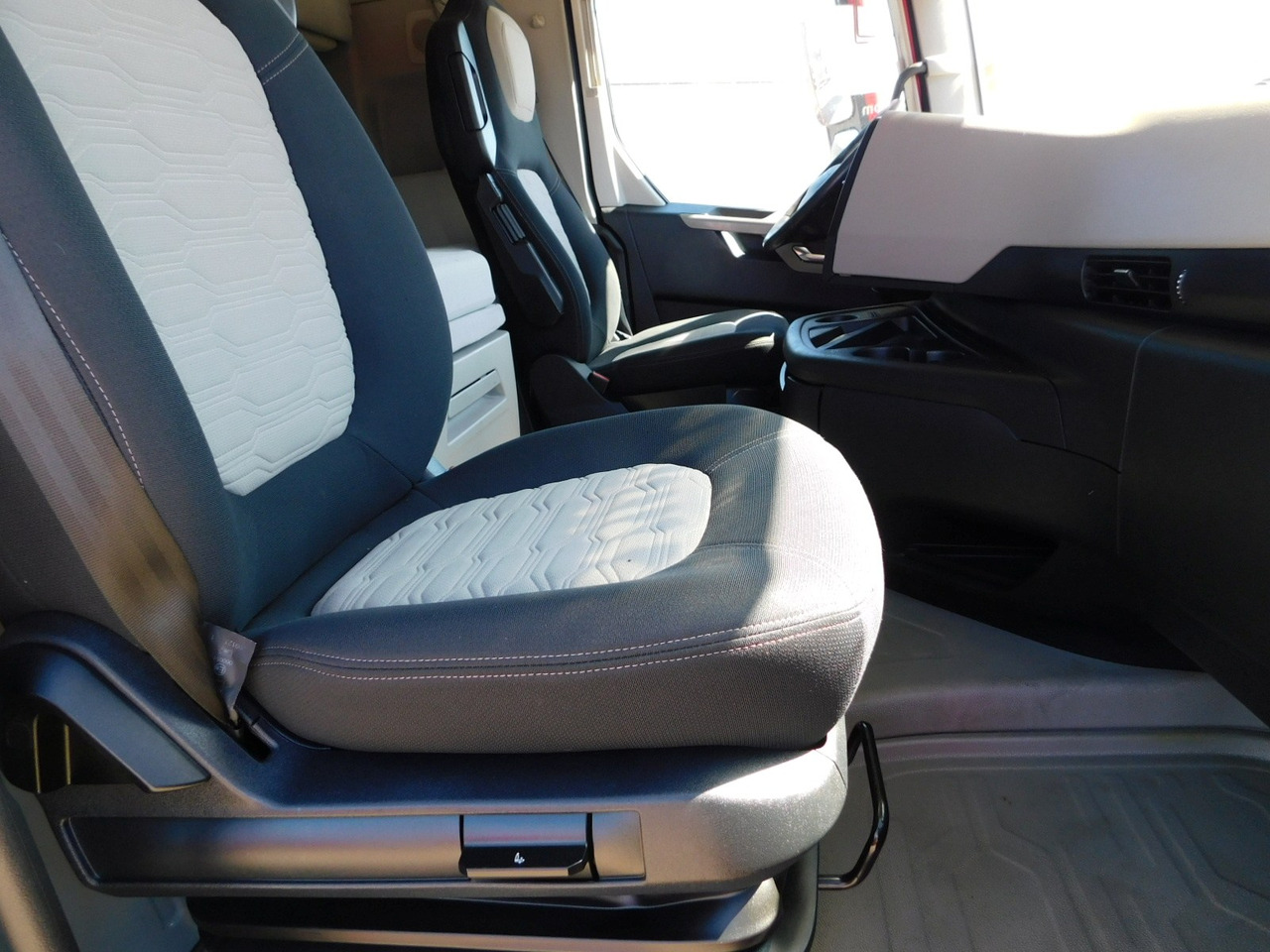 Ford F max ll 4x2 scab e6 12tx2620 - وحدة جر: صورة 5 Ford F max ll 4x2 scab e6 12tx2620 - وحدة جر: صورة 5