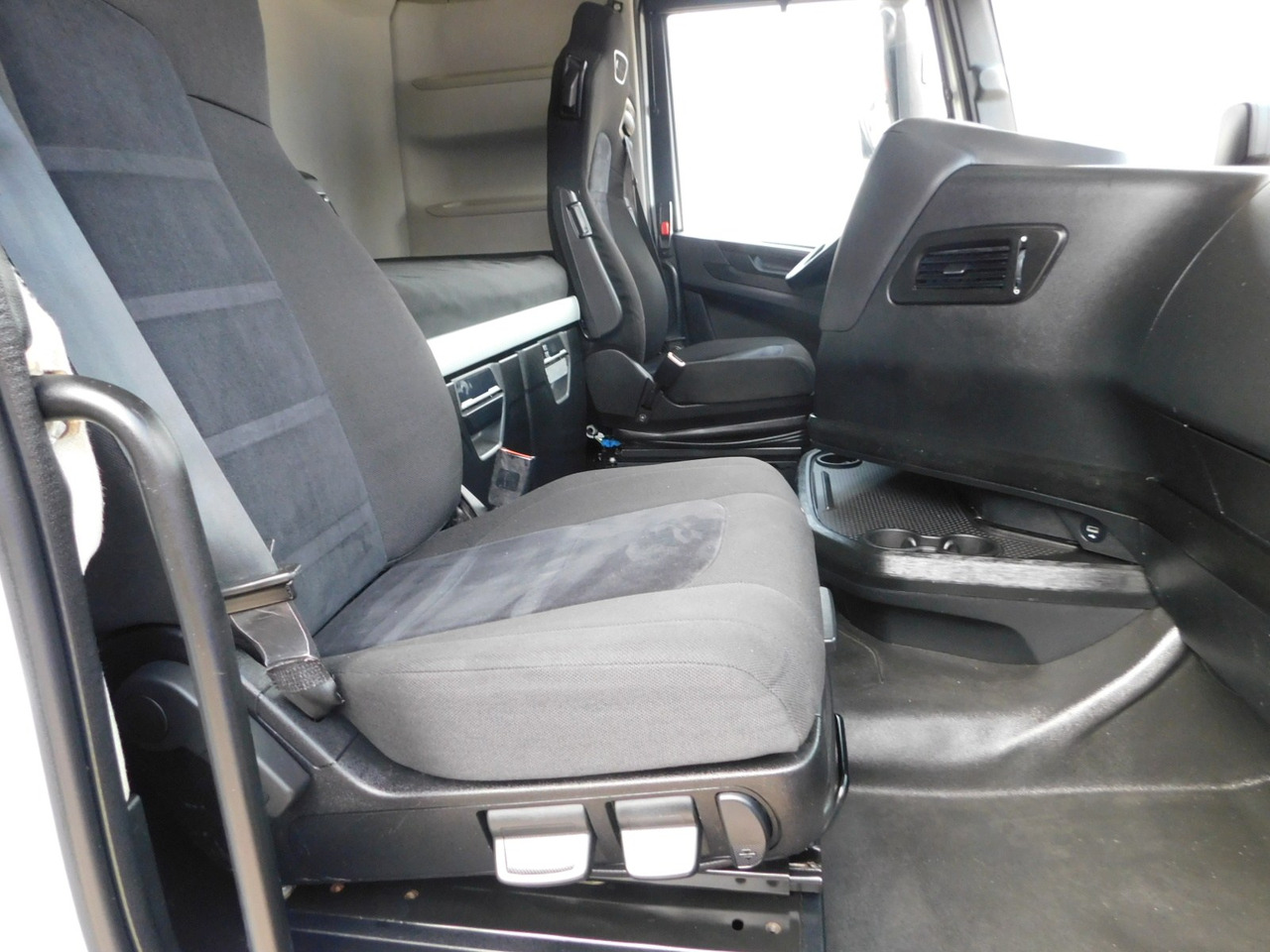 Iveco As440stp - وحدة جر: صورة 5 Iveco As440stp - وحدة جر: صورة 5