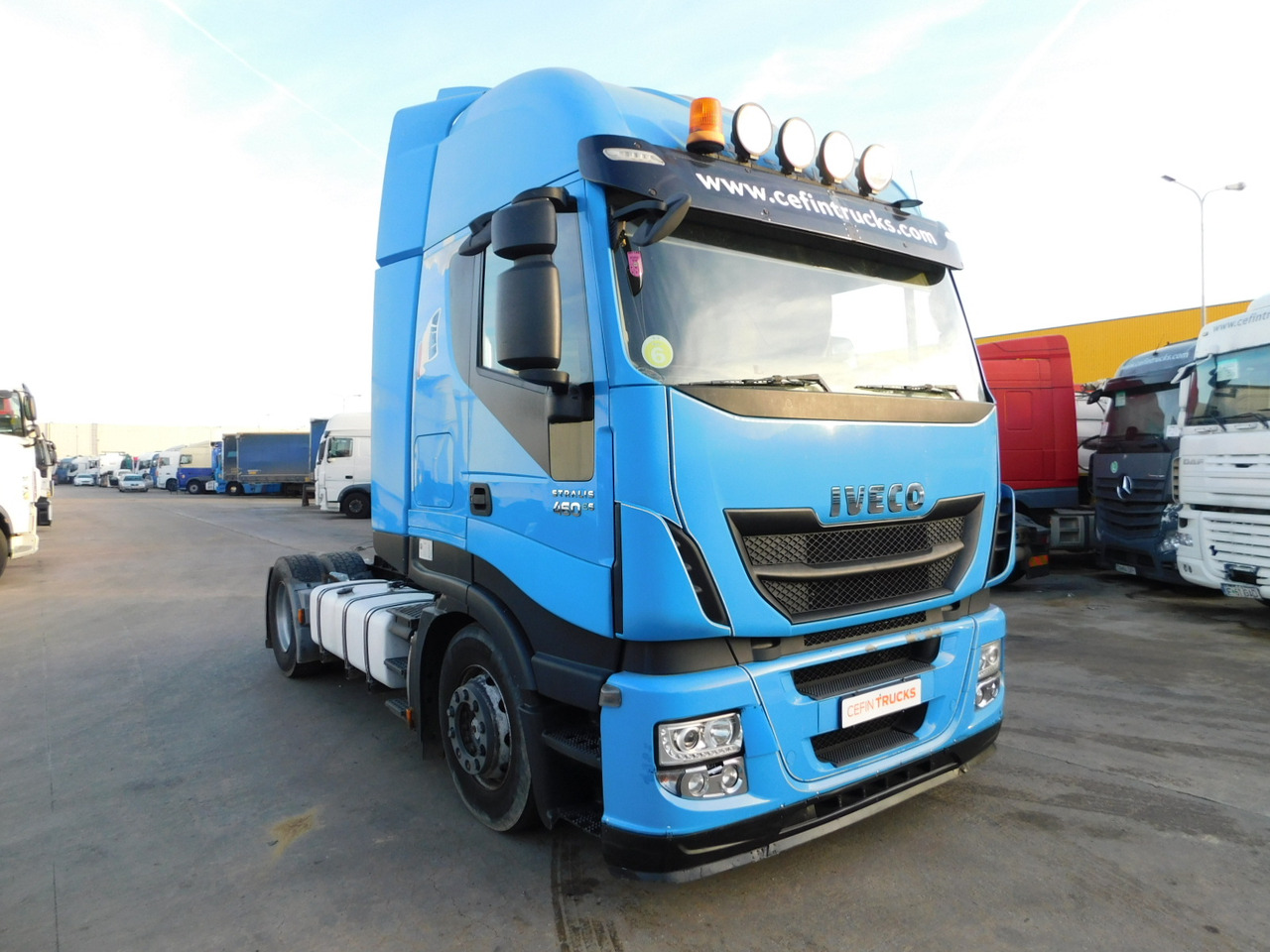 Iveco As440t - وحدة جر: صورة 2 Iveco As440t - وحدة جر: صورة 2