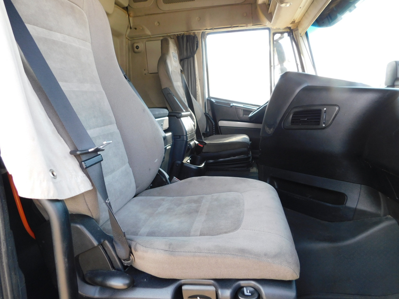 Iveco As440tp - وحدة جر: صورة 5 Iveco As440tp - وحدة جر: صورة 5