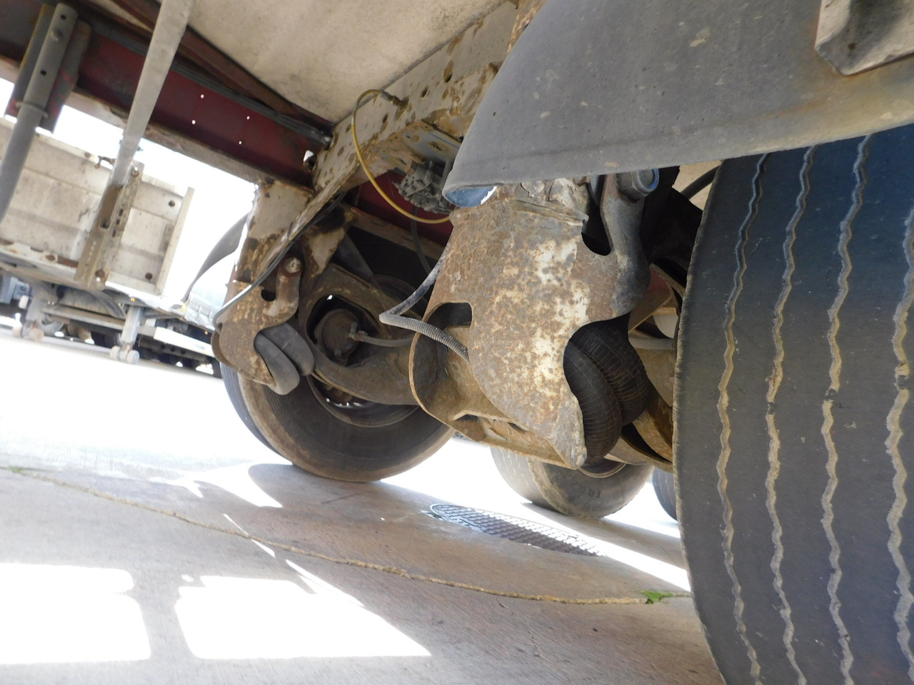 Krone Sdr27 - نصف مقطورة مُبرِّدة: صورة 5 Krone Sdr27 - نصف مقطورة مُبرِّدة: صورة 5