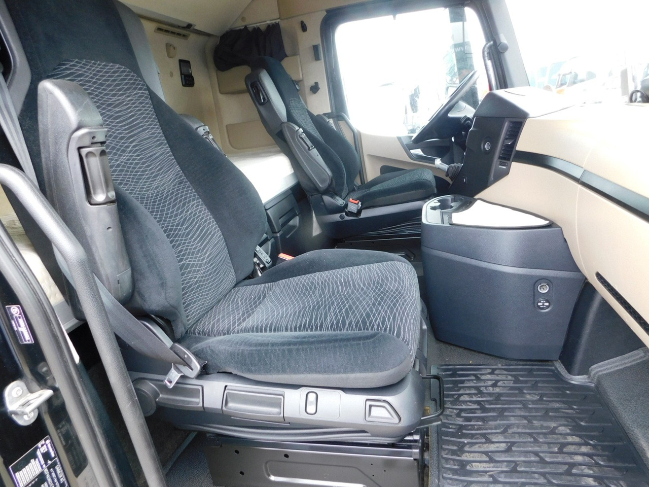 Mercedes Actros - وحدة جر: صورة 5 Mercedes Actros - وحدة جر: صورة 5
