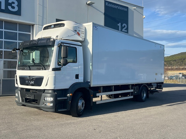 MAN TGM 15.290 4x2 LL Tiefkühler ATP Euro6 Klima - شاحنة مُبرّدة للتوصيل: صورة 1 MAN TGM 15.290 4x2 LL Tiefkühler ATP Euro6 Klima - شاحنة مُبرّدة للتوصيل: صورة 1