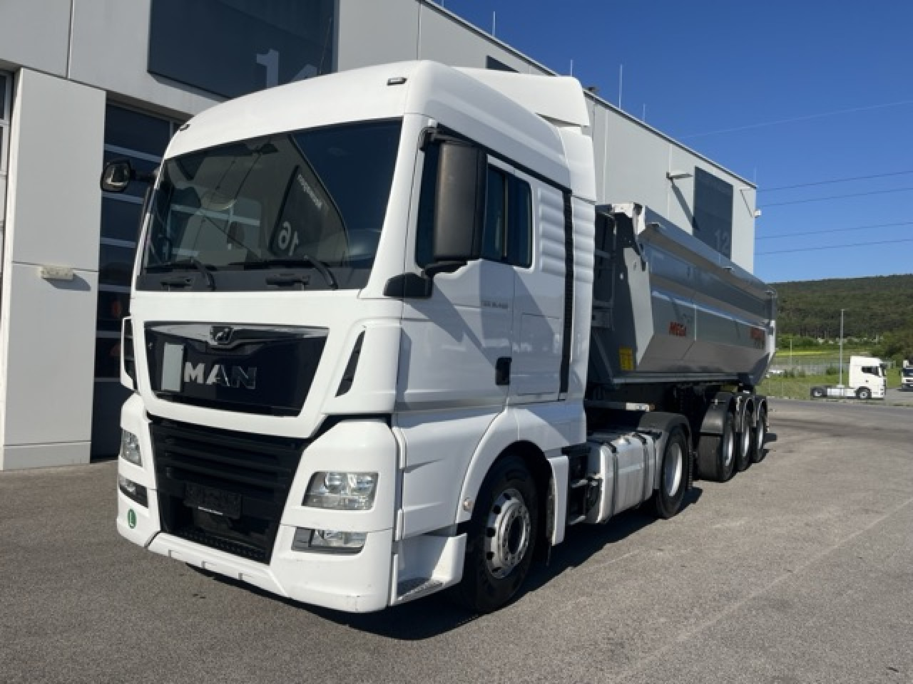MAN TGX 18.460 4x2 BLS mit Kipphydraulik Euro6 Klima - وحدة جر: صورة 1 MAN TGX 18.460 4x2 BLS mit Kipphydraulik Euro6 Klima - وحدة جر: صورة 1