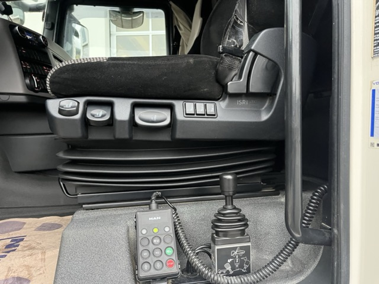 MAN TGX 18.460 4x4H BLS Euro6 Klima Luftfeder ZV - وحدة جر: صورة 5 MAN TGX 18.460 4x4H BLS Euro6 Klima Luftfeder ZV - وحدة جر: صورة 5