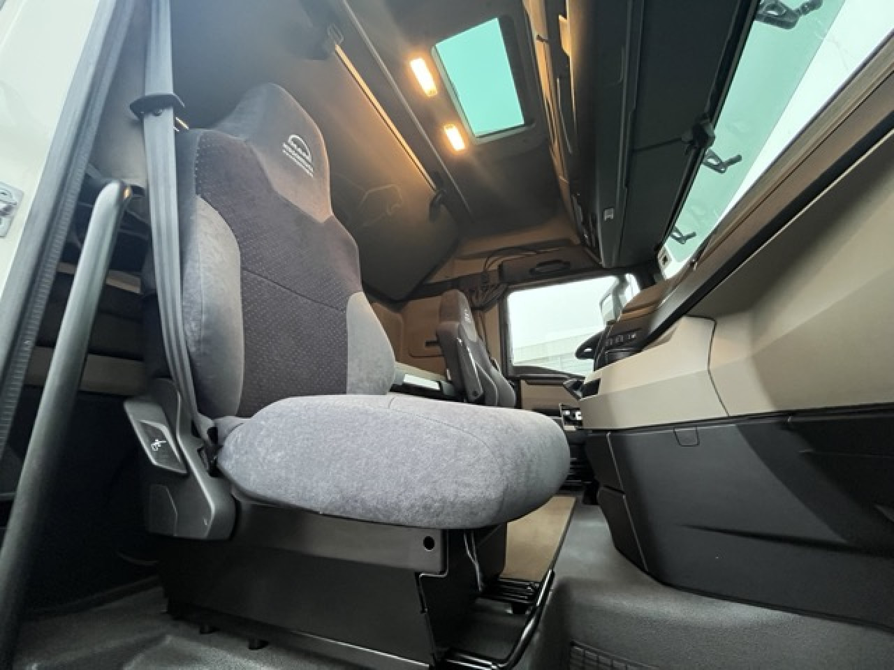 MAN TGX 18.470 4x2 BLS Euro6 Retarder Klima Luftfeder - وحدة جر: صورة 2 MAN TGX 18.470 4x2 BLS Euro6 Retarder Klima Luftfeder - وحدة جر: صورة 2