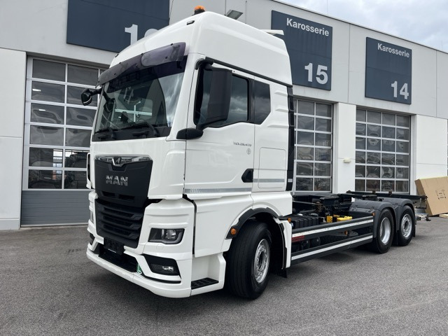 MAN TGX 26.470 6x2-4 LL - alle Achsen neu bereift AHK - شاحنات الحاويات / جسم علوي قابل للتغيير شاحنة: صورة 1 MAN TGX 26.470 6x2-4 LL - alle Achsen neu bereift AHK - شاحنات الحاويات / جسم علوي قابل للتغيير شاحنة: صورة 1