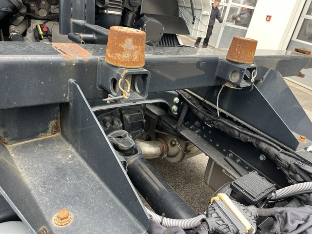 MAN TGX 26.470 6x2-4 LL - alle Achsen neu bereift AHK - شاحنات الحاويات / جسم علوي قابل للتغيير شاحنة: صورة 5 MAN TGX 26.470 6x2-4 LL - alle Achsen neu bereift AHK - شاحنات الحاويات / جسم علوي قابل للتغيير شاحنة: صورة 5
