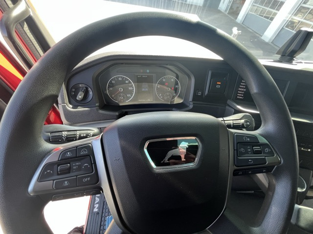 MAN TGX 26.470 6x2-4 LL - neu bereift Euro6 Intarder - شاحنات الحاويات / جسم علوي قابل للتغيير شاحنة: صورة 5 MAN TGX 26.470 6x2-4 LL - neu bereift Euro6 Intarder - شاحنات الحاويات / جسم علوي قابل للتغيير شاحنة: صورة 5