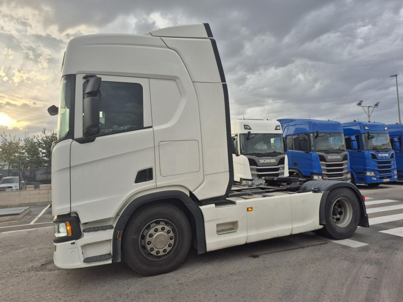 Scania R 450 - وحدة جر: صورة 2 Scania R 450 - وحدة جر: صورة 2