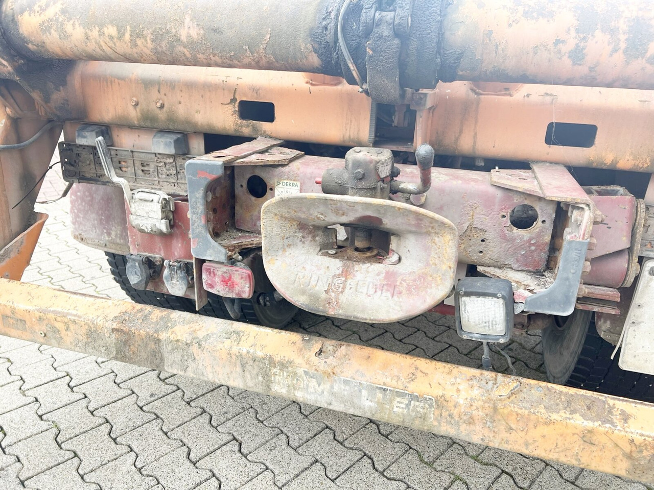 190 AD 35 4x2 190 AD 35 4x2 - شاحنة هيكل كابينة: صورة 2 190 AD 35 4x2 190 AD 35 4x2 - شاحنة هيكل كابينة: صورة 2