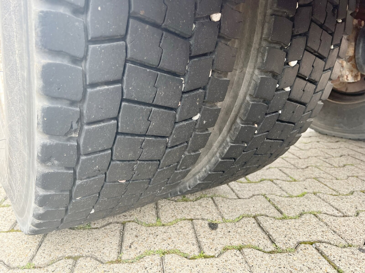 190 AD 35 4x2 190 AD 35 4x2 - شاحنة هيكل كابينة: صورة 5 190 AD 35 4x2 190 AD 35 4x2 - شاحنة هيكل كابينة: صورة 5