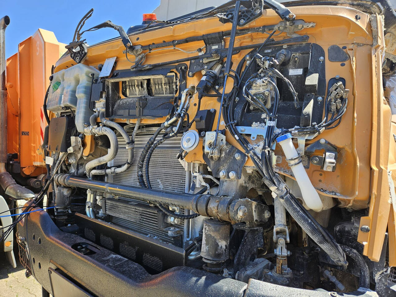 شاحنة هيكل كابينة ASTRA HD9 86.50-90 8x6 ASTRA HD9 86.50-90 8x6, Unfallschaden, Cursor 13: صورة 15 شاحنة هيكل كابينة ASTRA HD9 86.50-90 8x6 ASTRA HD9 86.50-90 8x6, Unfallschaden, Cursor 13: صورة 15