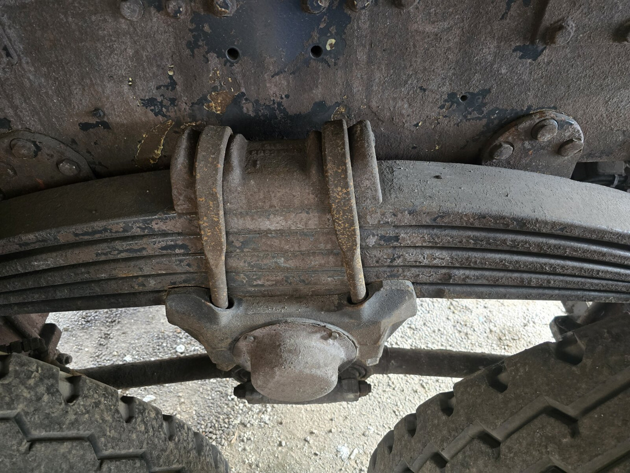 ASTRA HHD8 86.48-80 8x6 ASTRA HHD8 86.48-80 8x6 Mulde ca. 23m³ - شاحنة التعدين: صورة 4 ASTRA HHD8 86.48-80 8x6 ASTRA HHD8 86.48-80 8x6 Mulde ca. 23m³ - شاحنة التعدين: صورة 4