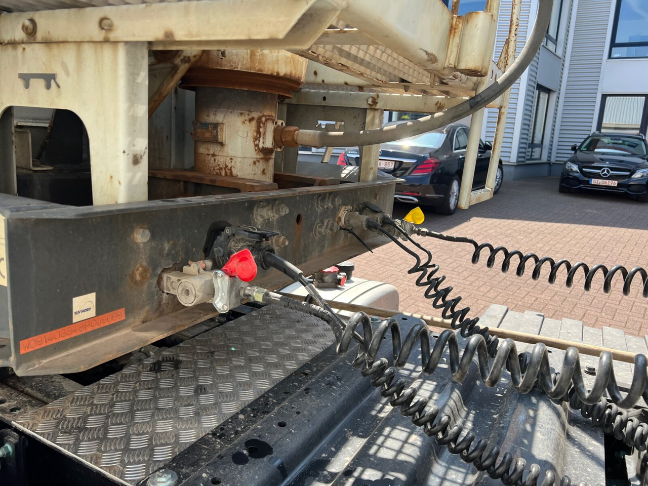 Carnehl CHKS/HH CHKS/HH, Stahlmulde ca. 26m³, Liftachse - قلابة نصف مقطورة نصف مقطورة قلابة: صورة 4 Carnehl CHKS/HH CHKS/HH, Stahlmulde ca. 26m³, Liftachse - قلابة نصف مقطورة نصف مقطورة قلابة: صورة 4