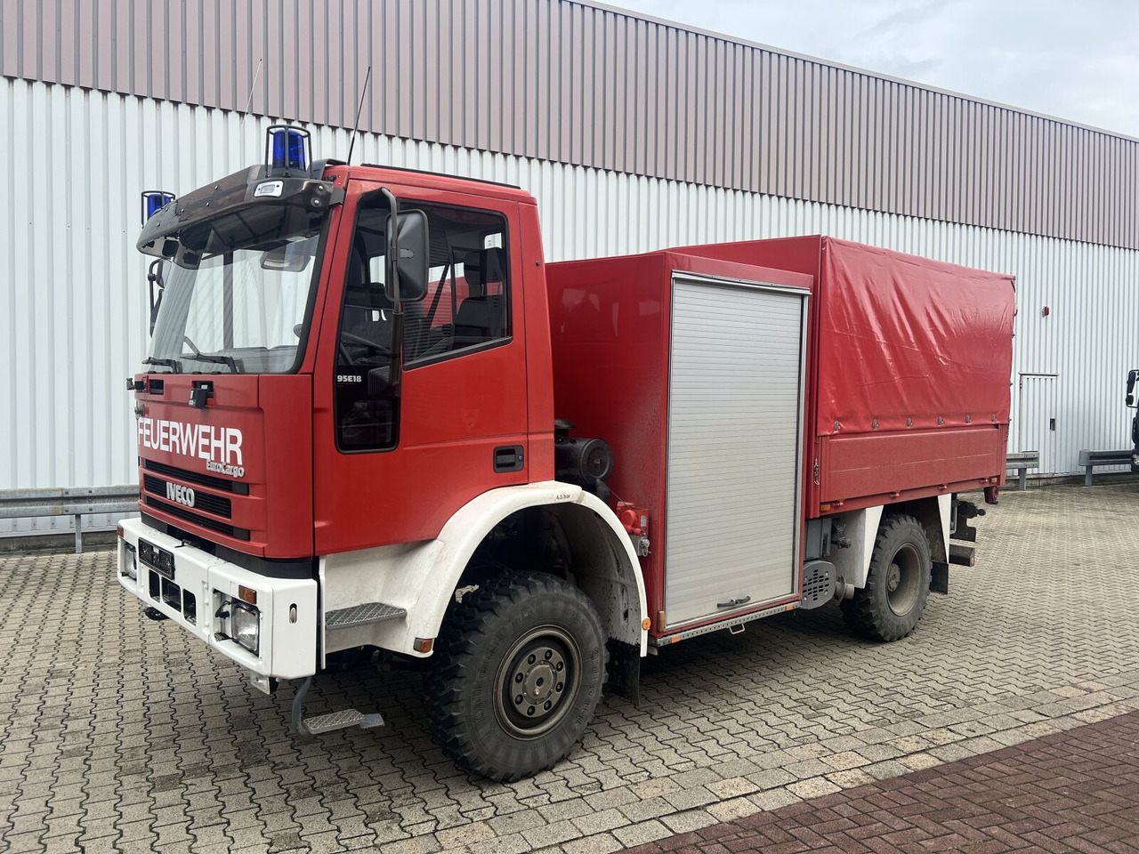 FF 95 E 18 4x4 FF 95 E 18 4x4, Feuerwehr - سيارة اسعاف: صورة 1 FF 95 E 18 4x4 FF 95 E 18 4x4, Feuerwehr - سيارة اسعاف: صورة 1