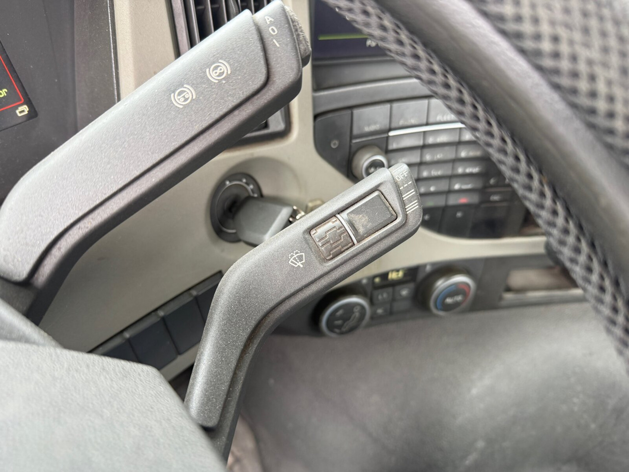 FM 410 6x2 FM 410 6x2, Lenk-/Liftachse - شاحنة ذات خطاف: صورة 5 FM 410 6x2 FM 410 6x2, Lenk-/Liftachse - شاحنة ذات خطاف: صورة 5