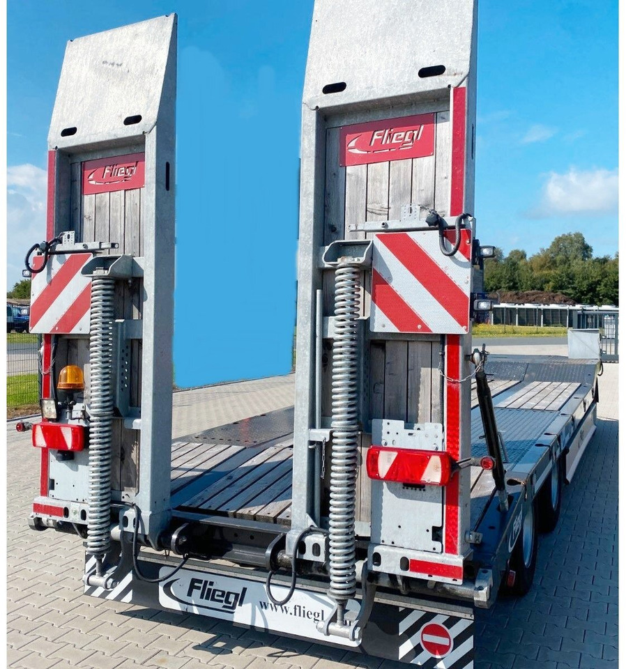 Fliegl DTS-S 300 DTS-S 300, verbreiterbar auf 3,05m - مقطورة مسطحة منخفضة: صورة 2 Fliegl DTS-S 300 DTS-S 300, verbreiterbar auf 3,05m - مقطورة مسطحة منخفضة: صورة 2