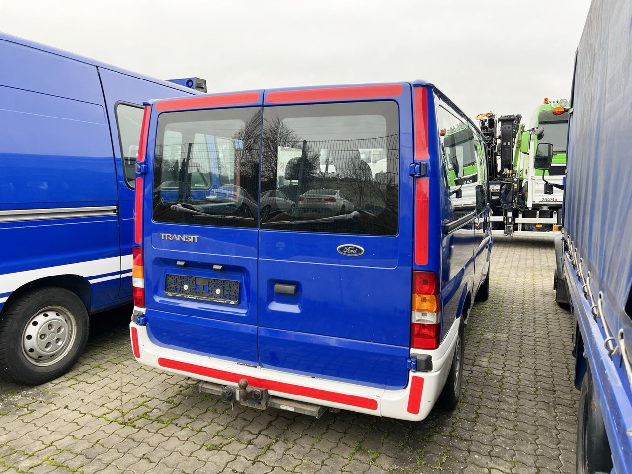 Ford Ford Transit 2,0 TDE 4x2 Ford Transit 2,0 TDE 4x2, EX-THW, 6 Sitze - الشاحنات الصغيرة كابينة مزدوجة: صورة 4 Ford Ford Transit 2,0 TDE 4x2 Ford Transit 2,0 TDE 4x2, EX-THW, 6 Sitze - الشاحنات الصغيرة كابينة مزدوجة: صورة 4