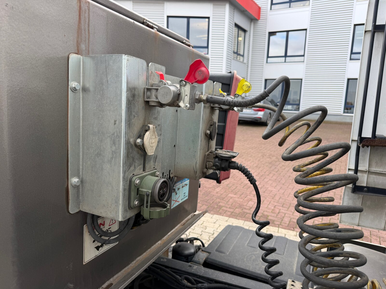 GVN Trailer 329 GVN Trailer 329, Liftachse, Verbr. auf 3m, hydr. Rampen - عربة منخفضة مسطحة نصف مقطورة: صورة 2 GVN Trailer 329 GVN Trailer 329, Liftachse, Verbr. auf 3m, hydr. Rampen - عربة منخفضة مسطحة نصف مقطورة: صورة 2