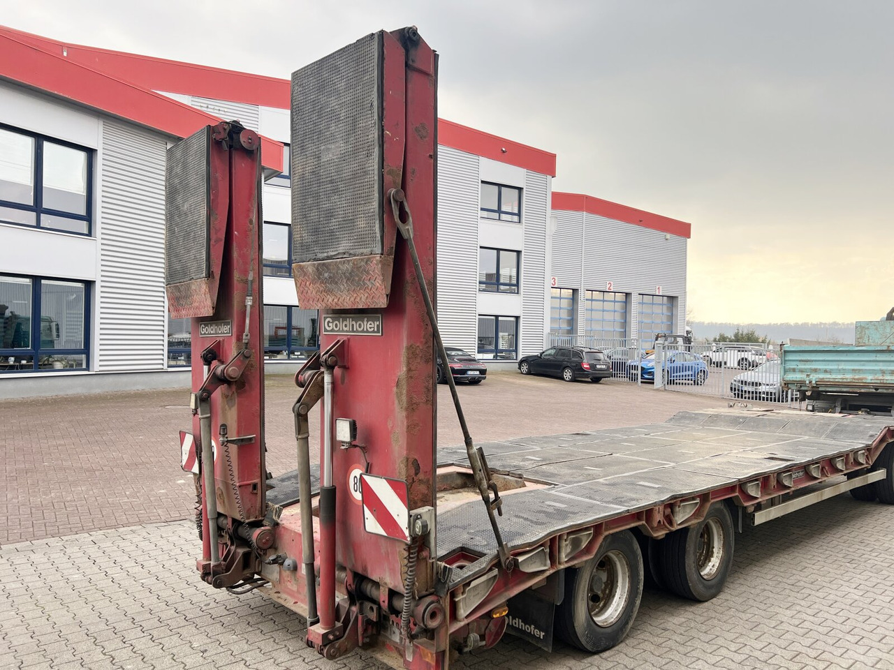 مقطورة مسطحة منخفضة لنقل المعدات الثقيلة Goldhofer TU 3-24/80 TU 3-24/80, hydr. Rampen, Verbr. auf 3m: صورة 12