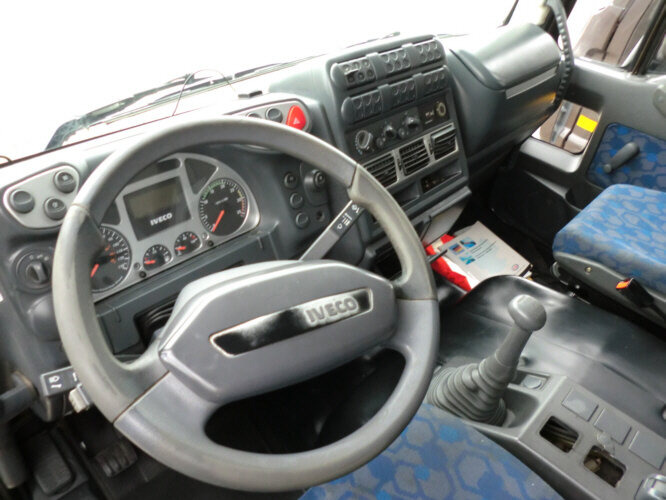 Iveco EuroCargo 75 E 17/4x2 EuroCargo 75 E 17/4x2, 6x VORHANDEN! - شاحنة مقفلة: صورة 5 Iveco EuroCargo 75 E 17/4x2 EuroCargo 75 E 17/4x2, 6x VORHANDEN! - شاحنة مقفلة: صورة 5