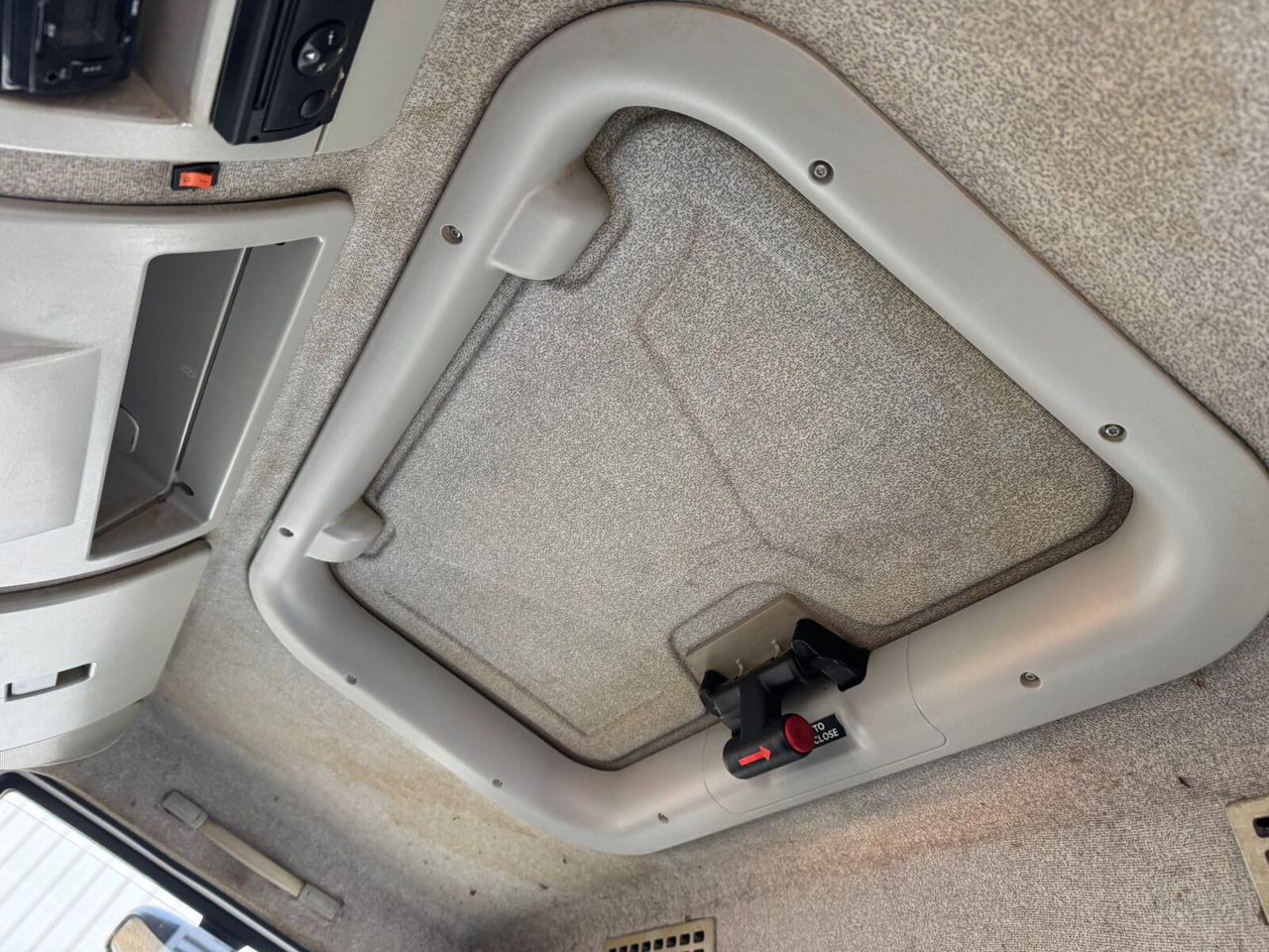 Iveco EuroCargo ML 80E18 K 4x2 EuroCargo ML 80E18 K 4x2 - شاحنة قلاب: صورة 4 Iveco EuroCargo ML 80E18 K 4x2 EuroCargo ML 80E18 K 4x2 - شاحنة قلاب: صورة 4