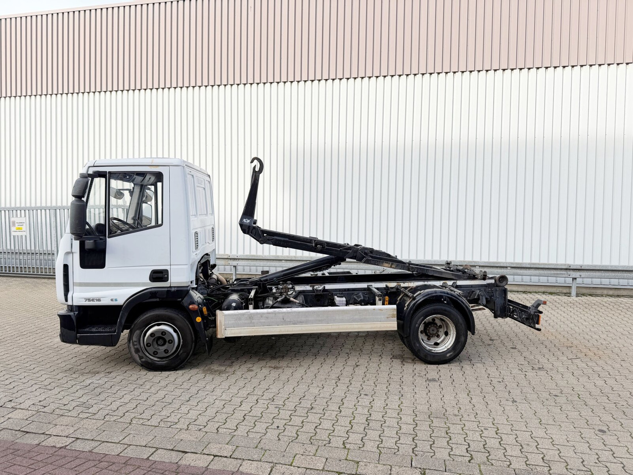 شاحنة ذات خطاف Iveco EuroCargo ML75E16 4x2 EuroCargo ML75E16 4x2, City-Abroller: صورة 13 شاحنة ذات خطاف Iveco EuroCargo ML75E16 4x2 EuroCargo ML75E16 4x2, City-Abroller: صورة 13