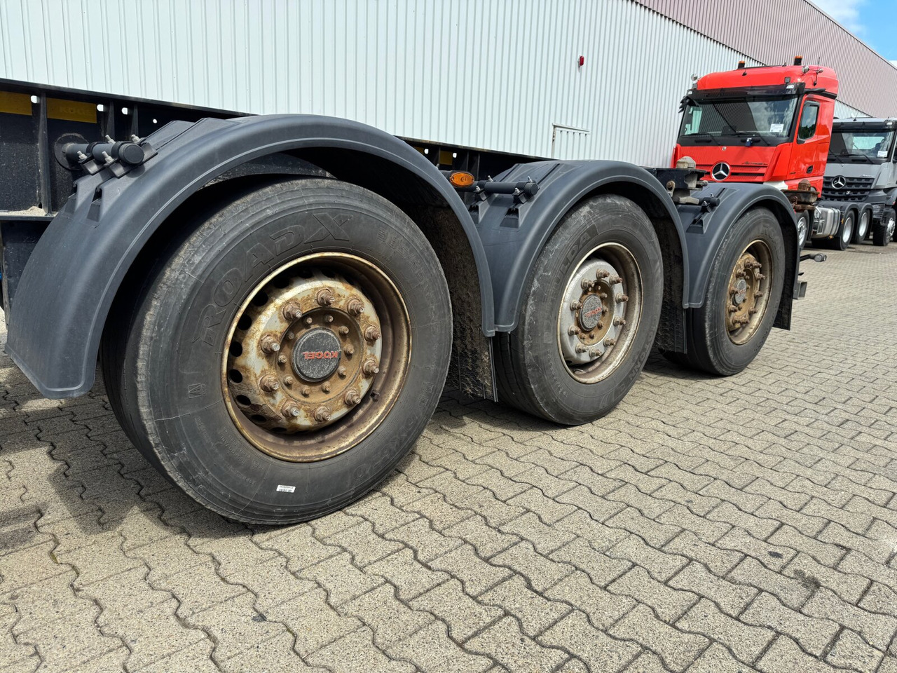 Kögel Port 45 Simplex Container-Chassis Port 45 Simplex, Container-Chassis, 20/2x20/30/40/45 Fuß, ausziehbar - نصف مقطورة: صورة 2 Kögel Port 45 Simplex Container-Chassis Port 45 Simplex, Container-Chassis, 20/2x20/30/40/45 Fuß, ausziehbar - نصف مقطورة: صورة 2