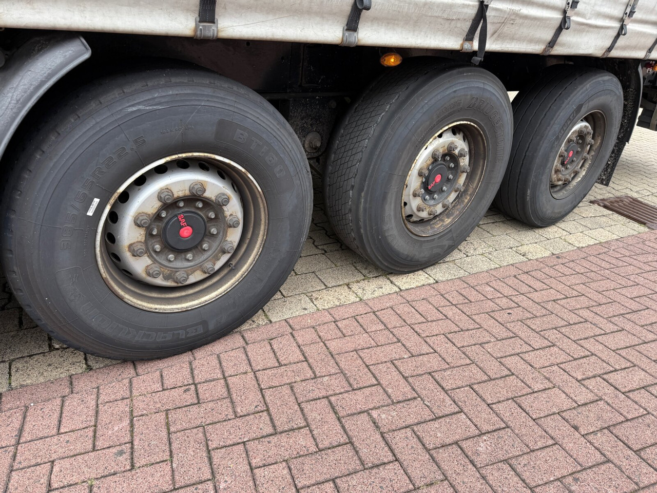 Kögel SN 24-1 SN 24-1, Liftachse, Edscha - نصف مقطورة مسطحة: صورة 4 Kögel SN 24-1 SN 24-1, Liftachse, Edscha - نصف مقطورة مسطحة: صورة 4