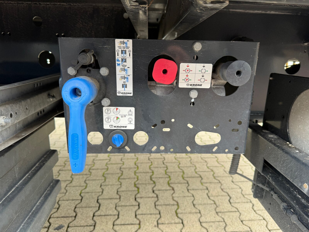 Krone SDP 27 SDP 27, Liftachse, Twist-Locks, 20/2x20/40Fuß, Neuwertig! - نصف مقطورة مسطحة: صورة 4 Krone SDP 27 SDP 27, Liftachse, Twist-Locks, 20/2x20/40Fuß, Neuwertig! - نصف مقطورة مسطحة: صورة 4