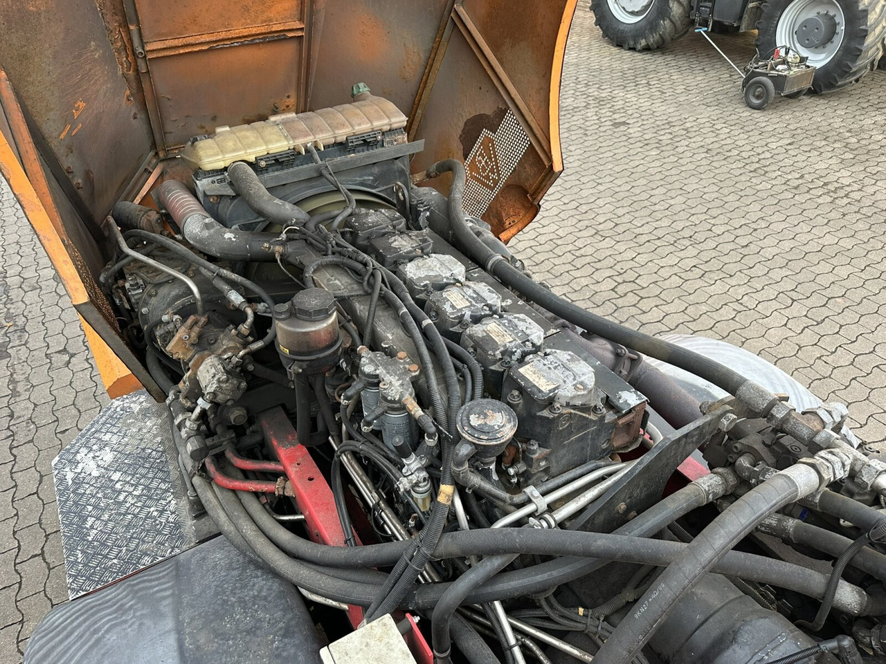 MAN 19.464 4x4 BB 19.464 4x4 BB, Schneefräse mit Separatmotor MAN 19.464 4x4 BB 19.464 4x4 BB, Schneefräse mit Separatmotor: صورة 15 MAN 19.464 4x4 BB 19.464 4x4 BB, Schneefräse mit Separatmotor MAN 19.464 4x4 BB 19.464 4x4 BB, Schneefräse mit Separatmotor: صورة 15