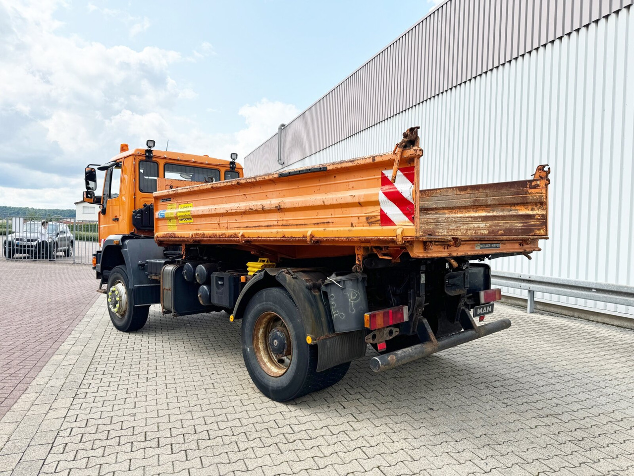 MAN LE 18.280 4X4 BB LE 18.280 4X4 BB, Winterdienstausstattung, Grüne Plakette - شاحنة قلاب, شاحنة كرين: صورة 2 MAN LE 18.280 4X4 BB LE 18.280 4X4 BB, Winterdienstausstattung, Grüne Plakette - شاحنة قلاب, شاحنة كرين: صورة 2