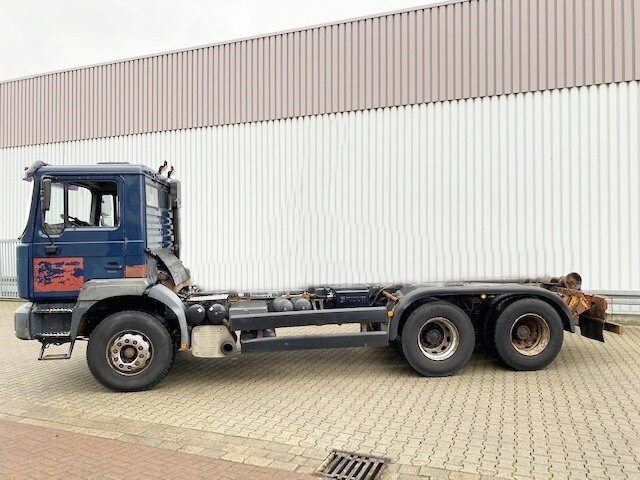 MAN T40 26.364/414 6x4, 6-Zylinder T40 26.364/414 6x4, 6-Zylinder - شاحنة هيكل كابينة: صورة 5 MAN T40 26.364/414 6x4, 6-Zylinder T40 26.364/414 6x4, 6-Zylinder - شاحنة هيكل كابينة: صورة 5