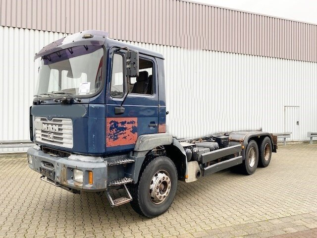 MAN T40 26.364/414 6x4, 6-Zylinder T40 26.364/414 6x4, 6-Zylinder - شاحنة هيكل كابينة: صورة 1 MAN T40 26.364/414 6x4, 6-Zylinder T40 26.364/414 6x4, 6-Zylinder - شاحنة هيكل كابينة: صورة 1