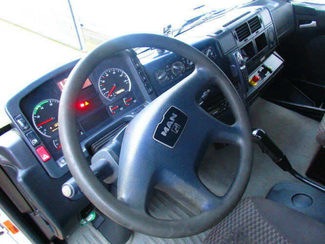 MAN TGA 26.310 BL 6x2 TGA 26.310 BL 6x2, Haller M21-x2c, 21m³ - شاحنة النفايات: صورة 4 MAN TGA 26.310 BL 6x2 TGA 26.310 BL 6x2, Haller M21-x2c, 21m³ - شاحنة النفايات: صورة 4