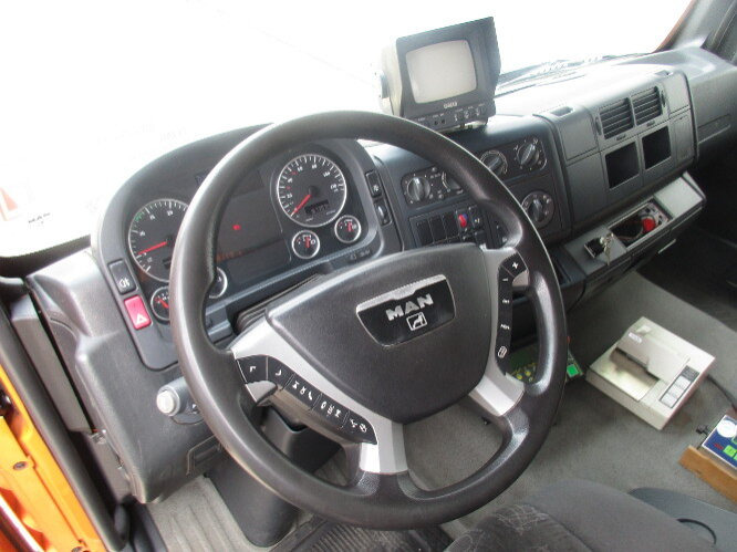 MAN TGA 26.350 6x2-2BL TGA 26.350/400 6x2-2BL FAUN POWER PRESS 524, OHNE MOTOR! - شاحنة النفايات: صورة 3 MAN TGA 26.350 6x2-2BL TGA 26.350/400 6x2-2BL FAUN POWER PRESS 524, OHNE MOTOR! - شاحنة النفايات: صورة 3