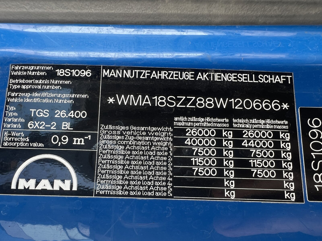 MAN TGA 26.400 6x2-4 BL TGA 26.400 6x2-4 BL, A1, Lenk-/Liftachse, ADR, Kässbohrer Tank ca. 20.820l, 3 Kammern - شاحنة صهريج: صورة 4 MAN TGA 26.400 6x2-4 BL TGA 26.400 6x2-4 BL, A1, Lenk-/Liftachse, ADR, Kässbohrer Tank ca. 20.820l, 3 Kammern - شاحنة صهريج: صورة 4