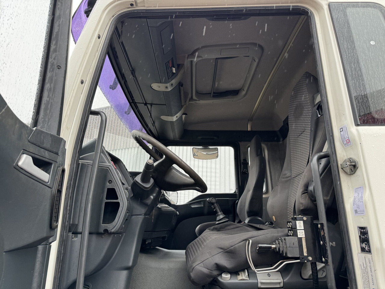 MAN TGA 33.350 6X4 BB TGA 33.350 6X4 BB mit Kran Hiab 166 E-3 HiDuo, Funk - شاحنة ذات خطاف, شاحنة كرين: صورة 5 MAN TGA 33.350 6X4 BB TGA 33.350 6X4 BB mit Kran Hiab 166 E-3 HiDuo, Funk - شاحنة ذات خطاف, شاحنة كرين: صورة 5