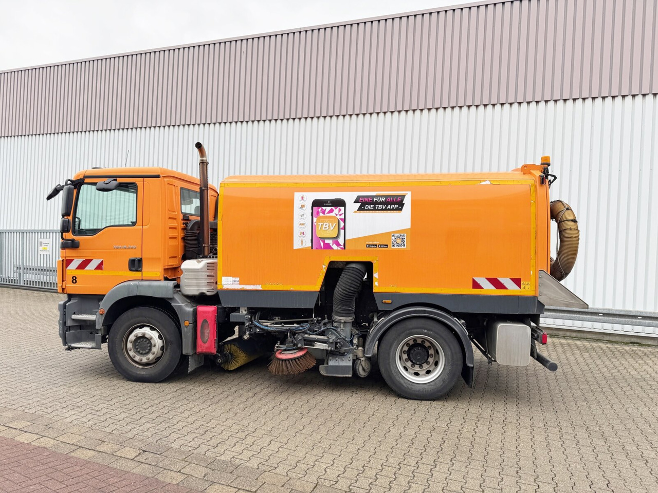 MAN TGM 18.250 4X2 BB TGM 18.250 4X2 BB, Kehrmaschine Brock SL200/2 - شاحنة: صورة 2 MAN TGM 18.250 4X2 BB TGM 18.250 4X2 BB, Kehrmaschine Brock SL200/2 - شاحنة: صورة 2