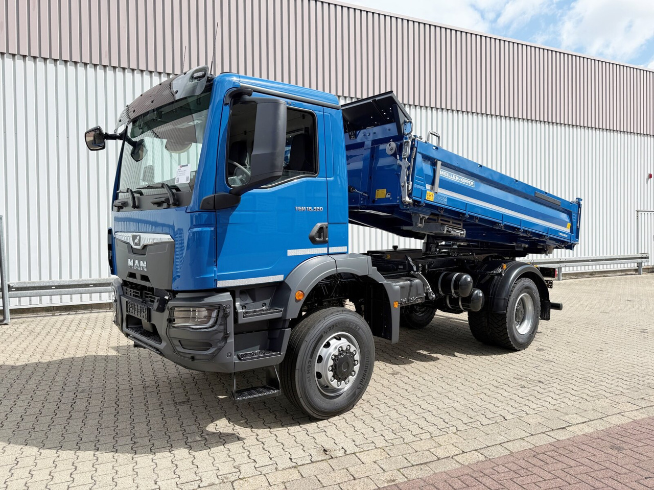 MAN TGM 18.320 4x4 BB CH TGM 18.320 4x4 BB CH, Navi, Meiller Trigenius - شاحنة قلاب: صورة 1 MAN TGM 18.320 4x4 BB CH TGM 18.320 4x4 BB CH, Navi, Meiller Trigenius - شاحنة قلاب: صورة 1