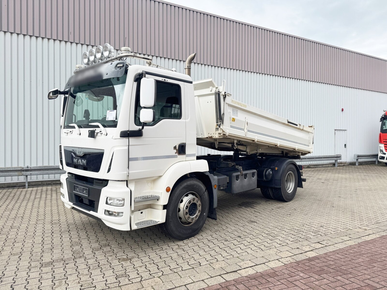 MAN TGM 18.340 4x2 BL TGM 18.340 4x2 BL - شاحنة قلاب: صورة 1 MAN TGM 18.340 4x2 BL TGM 18.340 4x2 BL - شاحنة قلاب: صورة 1