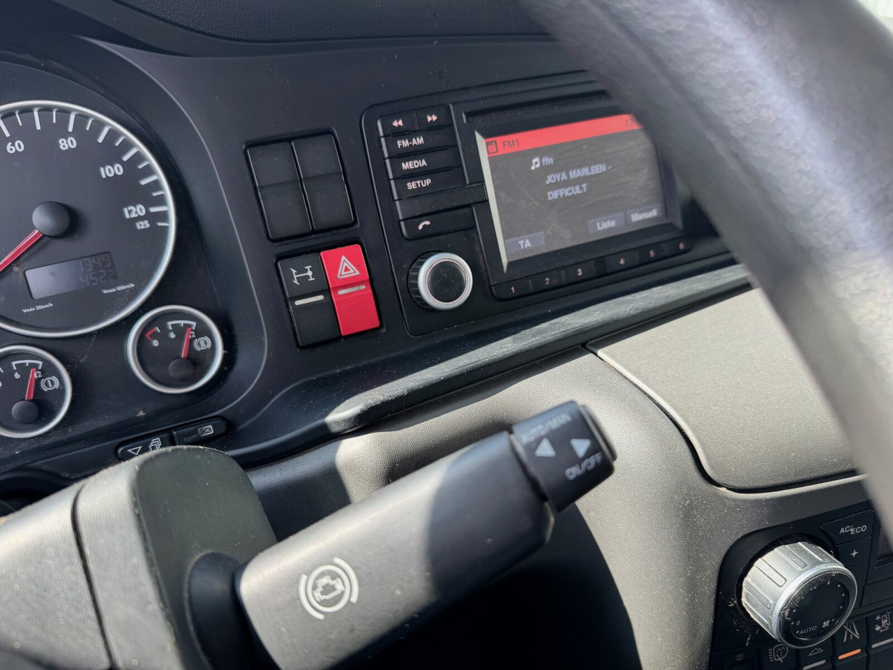 شاحنة مقفلة MAN TGM 26.340 6x2-4 LL TGM 26.340 6x2-4 LL, Getränkekoffer, Lenk-/Liftachse, LBW MBB, 2x AHK: صورة 6