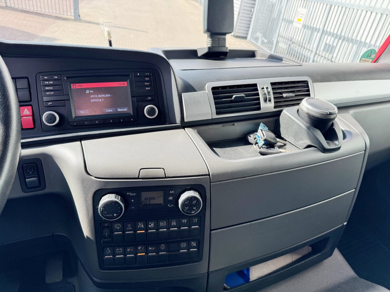 شاحنة مقفلة MAN TGM 26.340 6x2-4 LL TGM 26.340 6x2-4 LL, Getränkekoffer, Lenk-/Liftachse, LBW MBB, 2x AHK: صورة 5