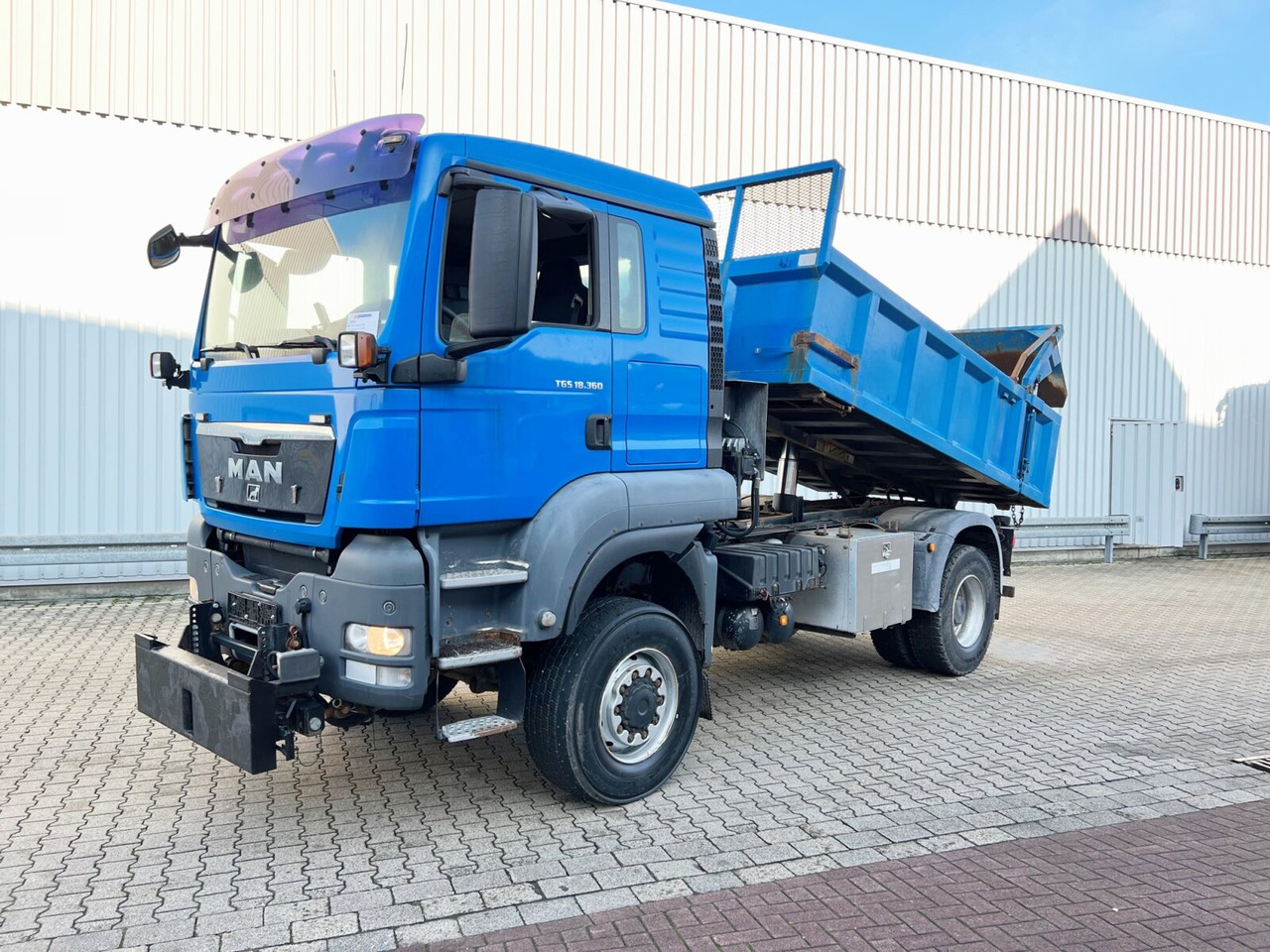 MAN TGS 18.360 4X4 BL TGS 18.360 4X4 BL, Hinterkipper, hydr. Heckklappe, Winterdienstausstattung - شاحنة قلاب: صورة 1 MAN TGS 18.360 4X4 BL TGS 18.360 4X4 BL, Hinterkipper, hydr. Heckklappe, Winterdienstausstattung - شاحنة قلاب: صورة 1