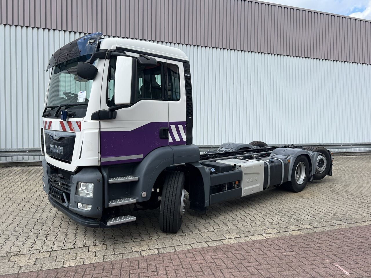 MAN TGS 26.320 6X2-4 BL TGS 26.320 6X2-4 BL, Lenk-/Liftachse, Rechtslenker, Export Only! - شاحنة هيكل كابينة: صورة 1 MAN TGS 26.320 6X2-4 BL TGS 26.320 6X2-4 BL, Lenk-/Liftachse, Rechtslenker, Export Only! - شاحنة هيكل كابينة: صورة 1