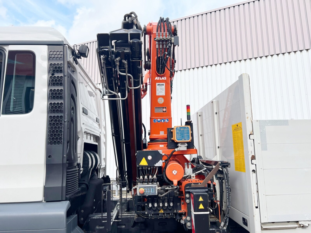 شاحنة كرين, شاحنات مسطحة MAN TGS 26.360/400 6x2-4 BL TGS 26.360/400 6x2-4 BL, Lenk-/Lift, Kran Atlas AK 206.3E A5, Funk: صورة 14