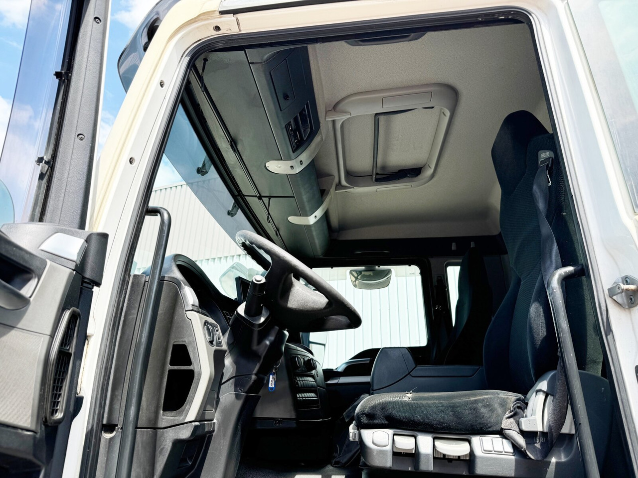 MAN TGS 26.360 6X2-4 BL TGS 26.360 6X2-4 BL, Lift-/Lenkachse, Stapleraufnahme - شاحنة مقفلة: صورة 3 MAN TGS 26.360 6X2-4 BL TGS 26.360 6X2-4 BL, Lift-/Lenkachse, Stapleraufnahme - شاحنة مقفلة: صورة 3